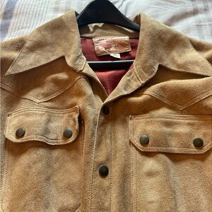 Vintage 1970’s suede men’s jacket in absolutely perfect condition.